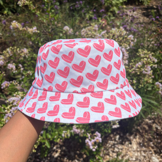 HEART BUCKET HAT