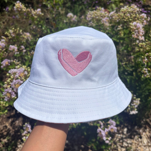 HEART BUCKET HAT